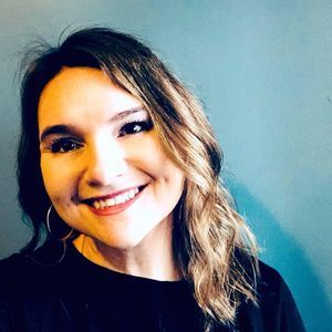 Meet your Posher, Angie